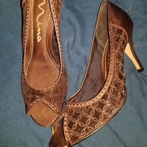 Nina Pumps